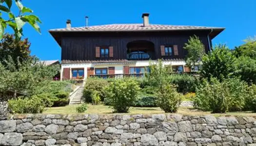 Vends chalet - 5 chambres, 270m², Taninges (74)