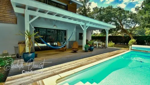 Maison P6 d'environ 181,74 m² - Terrain de 1 055 m² avec piscine 