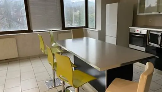 Chambre meublée de 12m² en location courte durée 