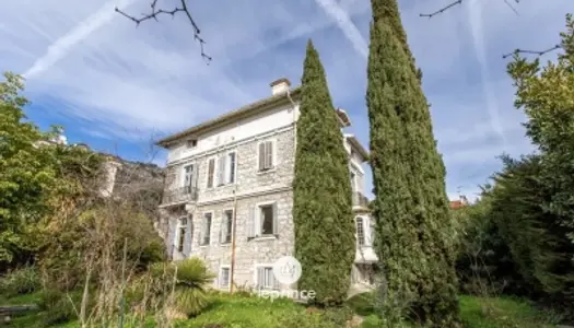 Beaulieu sur Mer - Maison Bourgeoise - À Rénover 