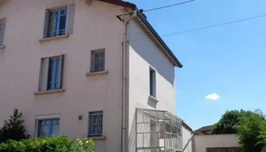 Maison 6 pièces de 110 m², sur parcelle de 316 m²