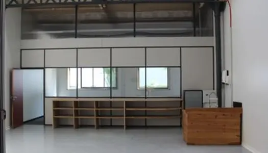Atelier / bureau - 72 m² 