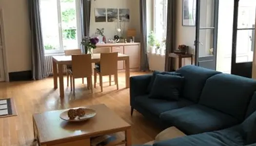 Vends maison familiale 252m² - 5 chambres - 3 salles de bain - jardin 