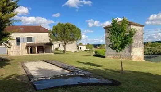 Magnifique Maison en Pierre de 6 Chambres avec Piscine dans le P 