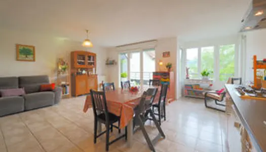 Appartement 3 pièces de 72 M² au 1ér étage 