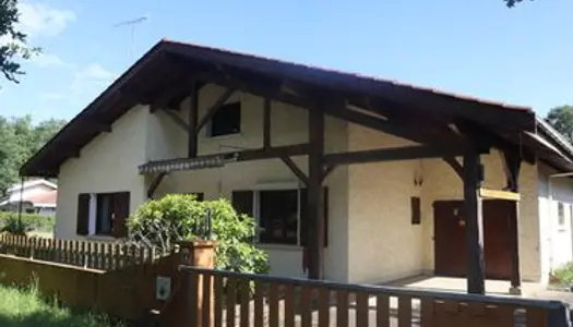 GUJAN MESTRAS - AU CALME - Maison (180M²) avec Garage sur terrain 821M² 