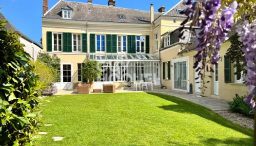 Maison 10 pièces 273 m²