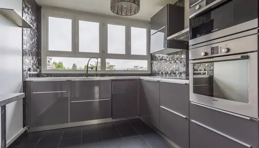 Au dernier étage - Lumineux 5 pièces de 93 m² avec 