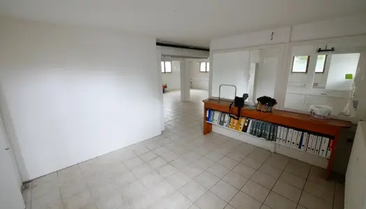 Vente Bureau 114 m² à Cran Gevrier 220 000 €