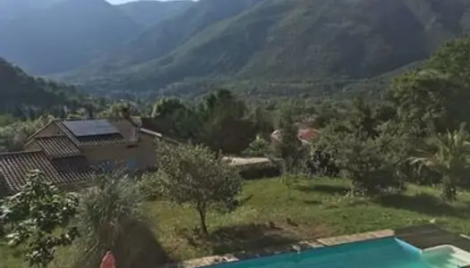 Maison des merveilles dans les Pyrénées Orientales, piscine, jaccuzi a 497.000 