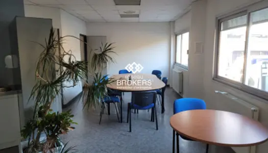 Bureau 140 m²