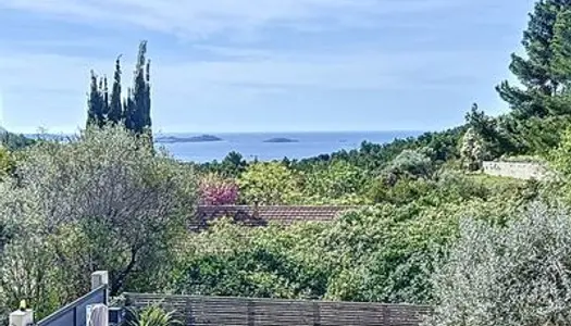 BANDOL VILLA de 130 m² CONTEMPORAINE VUE MER 