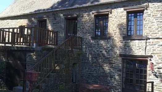 Maison 200 m² pour amoureux vieilles pierres avec garage, buanderie et atelier en extérieur