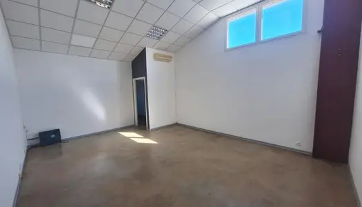 Bureau 120 m² 
