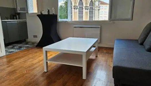 Studio meublé centre ville 