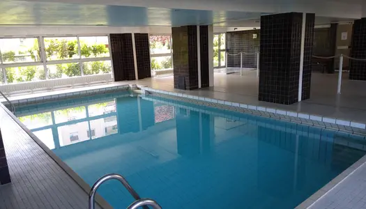 Reims, aux Naïades, seule résidence rémoise avec piscine chauffée intérieure