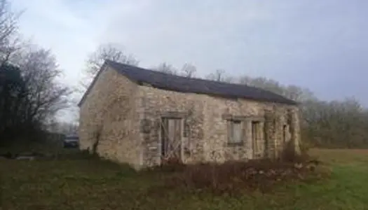 Ancienne maison en pierre à rénover