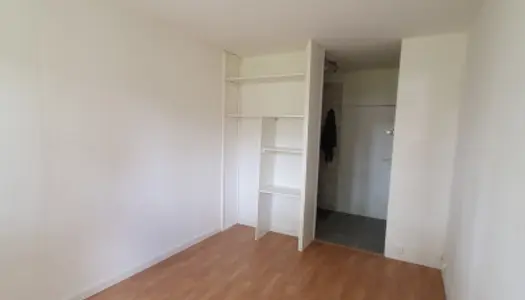Appartement 1 pièce 14 m² 