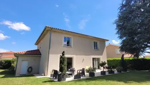 Charly : maison spacieuse et lumineuse à 15 min du centre de Lyon avec jardin et terrasse 