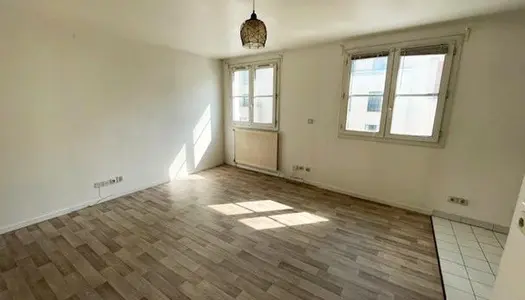 Appartement 1 pièce 33 m² 