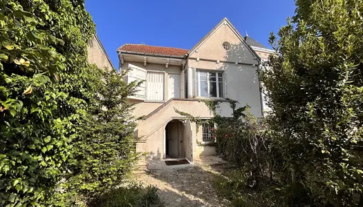 Vente Maison 229 m² à Auxerre 369 000 €