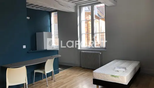 Studio 1 pièce 31 m² 