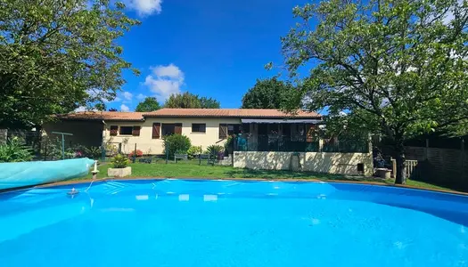 Maison de 4 chambres, piscine, 110 m², terrain de 1 597 m² 