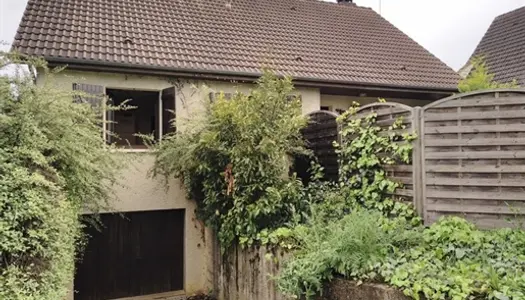 Pavillon sur terrain arboré 