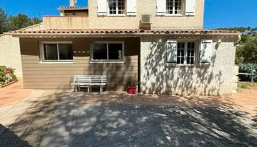 Villa T5 Peypin gros potentiel 