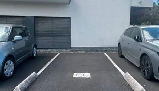 Loue place de parking exterieur 