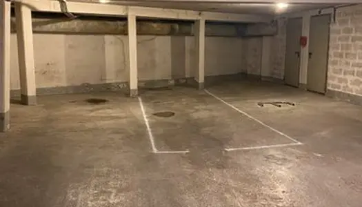 Parking souterrain fermé