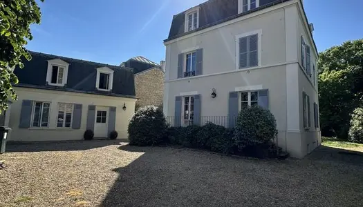 Maison 10 pièces 257 m² 