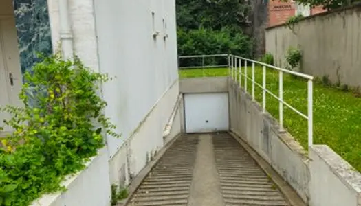 Parking/box à Maisons-Alfort 48.000 