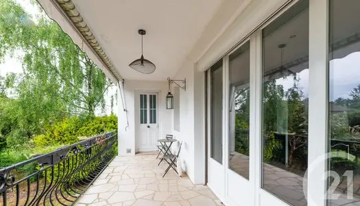 Maison 7 pièces 196 m² 