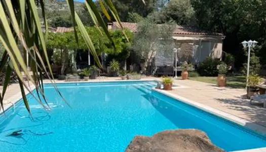 Villa 158m² de plain pieds avec piscine à Puyloubier