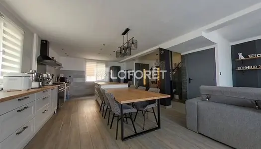 Maison 6 pièces 151 m² 