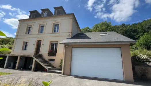 Maison 7 pièces 230 m² 