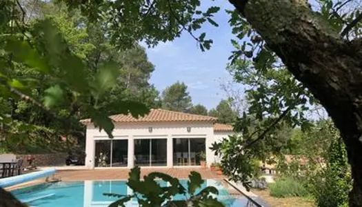 Vends villa au coeur de la Provence verte, 177m² 