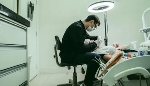 Cabinet dentaire en Suisse - Implantologie et Chirurgie (Lausanne)