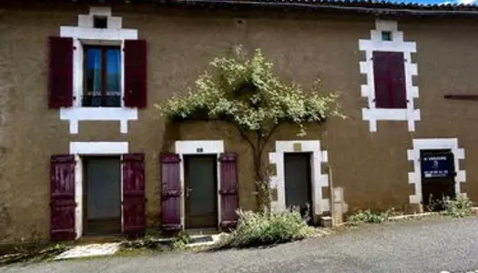 Charmante maison au coeur du village, à rénover, proche de Poitiers