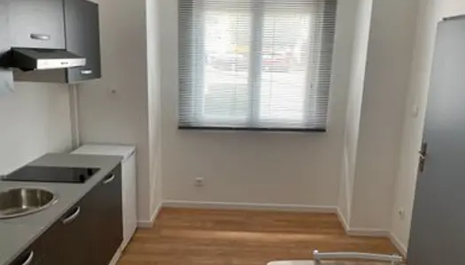 Appartement T1bis 2 pièces meublé 28m². Tout compris, pas d'autre facture ou abonnement 