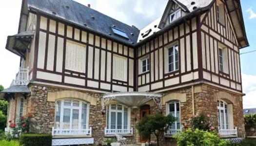 Maison 7 pièces 180 m²