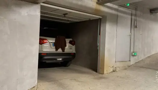 Garage/Parking 