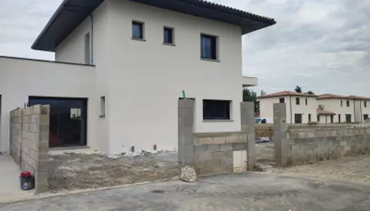 Maison 2 pièces 150 m² 