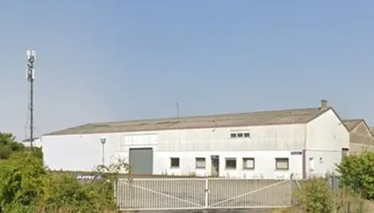 Local industriel 2 770 m² 