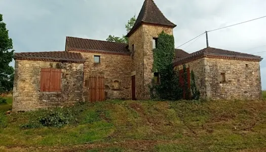 Maison en pierre dans le Périgord 