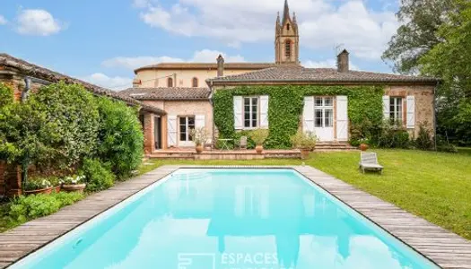 Maison de charme avec piscine à Villeneuve-lès-Bouloc 