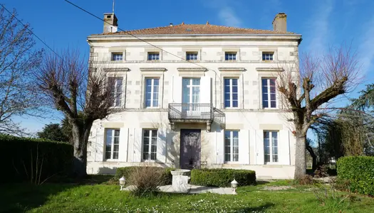 Maison 10 pièces 290 m²