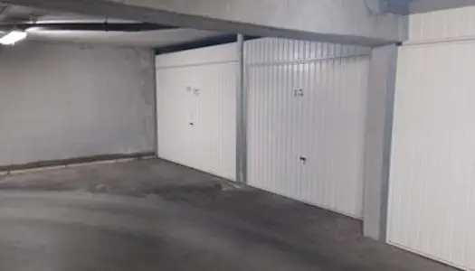 Grand garage à vendre 16.5m² 