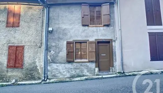 Située dans le village de Castillon-en-Couserans et proc....